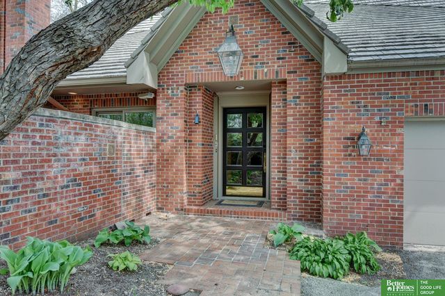 8914 Douglas Court, Omaha, NE 68114