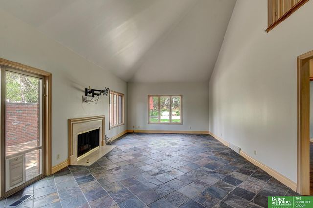 8914 Douglas Court, Omaha, NE 68114