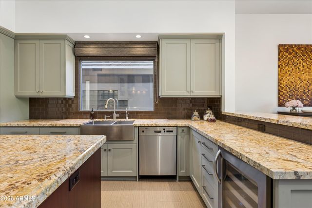 3018 E SIERRA VISTA Drive, Phoenix, AZ 85016
