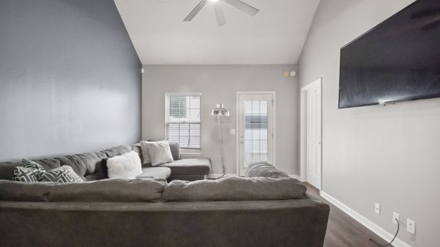 218 Latimer Dr, Smyrna, TN 37167