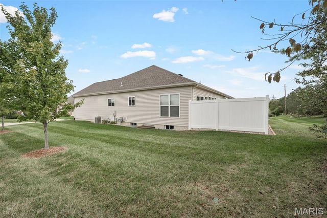 102 Savannah Terrace, Wentzville, MO 63385