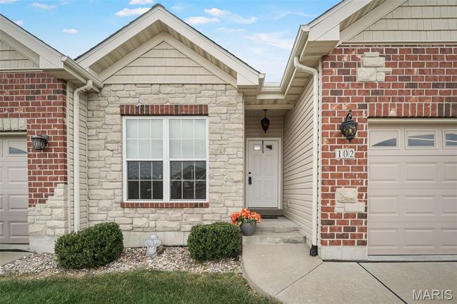102 Savannah Terrace, Wentzville, MO 63385