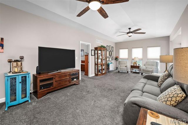 102 Savannah Terrace, Wentzville, MO 63385