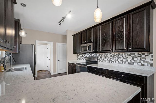 102 Savannah Terrace, Wentzville, MO 63385