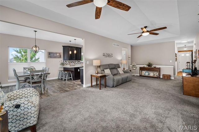 102 Savannah Terrace, Wentzville, MO 63385