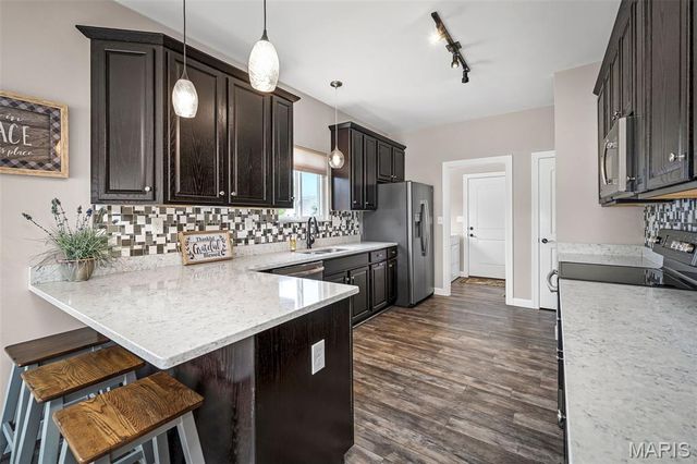 102 Savannah Terrace, Wentzville, MO 63385