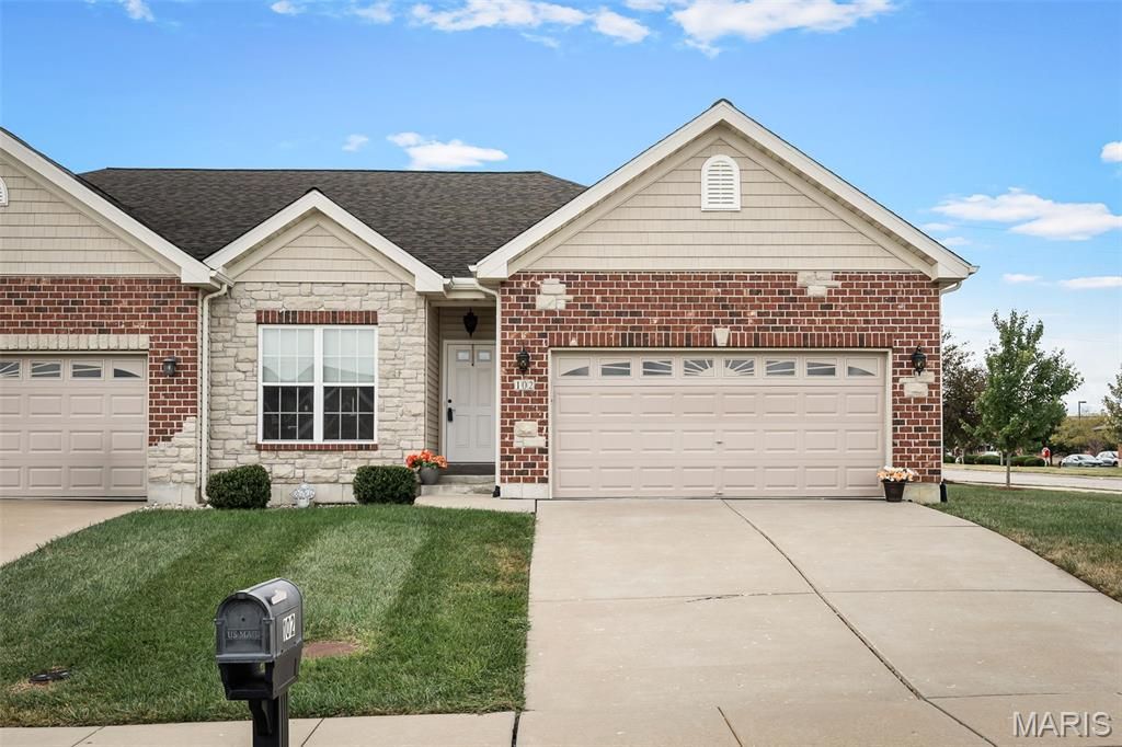 102 Savannah Terrace, Wentzville, MO 63385