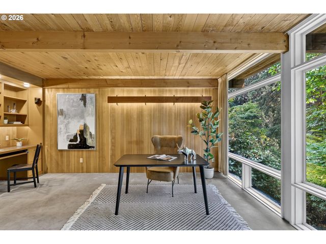 834 Sw WESTWOOD Dr, Portland, OR 97239