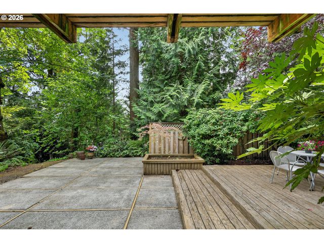 834 Sw WESTWOOD Dr, Portland, OR 97239
