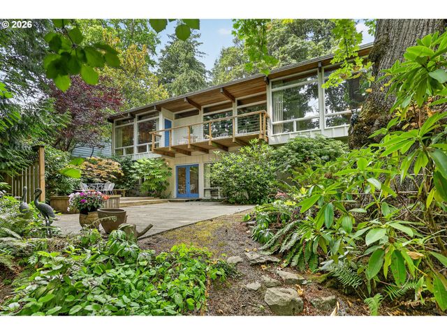 834 Sw WESTWOOD Dr, Portland, OR 97239