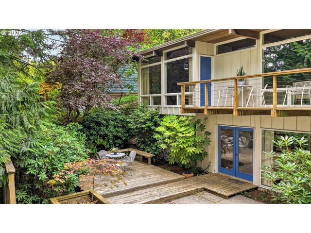 834 Sw WESTWOOD Dr, Portland, OR 97239