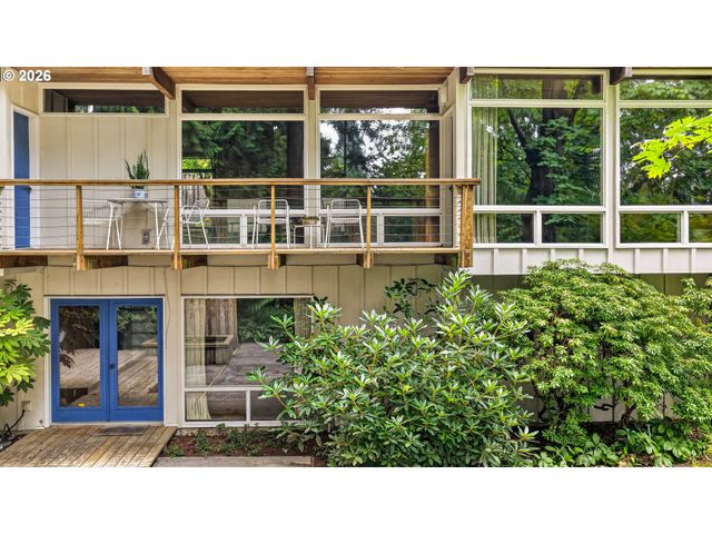 834 Sw WESTWOOD Dr, Portland, OR 97239