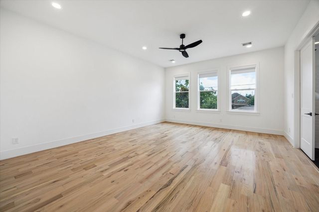 1419 Candlelight Lane, Houston, TX 77018
