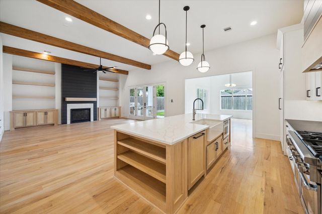 1419 Candlelight Lane, Houston, TX 77018