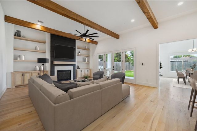1419 Candlelight Lane, Houston, TX 77018
