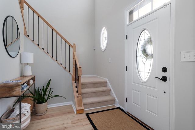 10 WYCKOFF DR, Pennington, NJ 08534