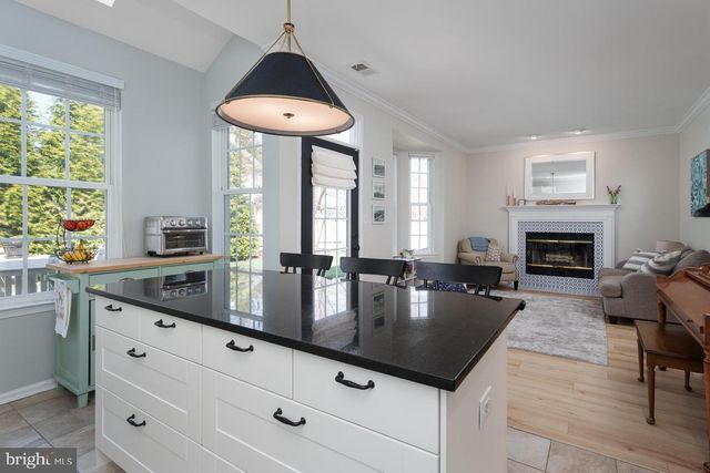 10 WYCKOFF DR, Pennington, NJ 08534