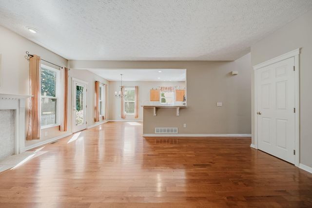 4294 Greensbury Drive, New Albany, OH 43054