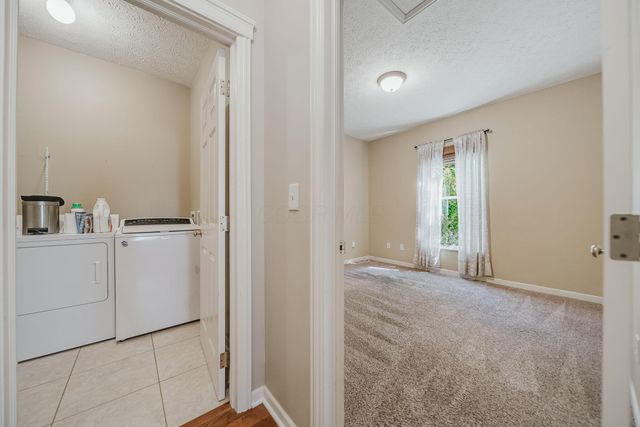 4294 Greensbury Drive, New Albany, OH 43054