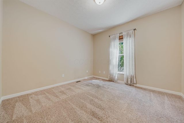 4294 Greensbury Drive, New Albany, OH 43054