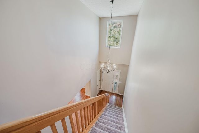 4294 Greensbury Drive, New Albany, OH 43054