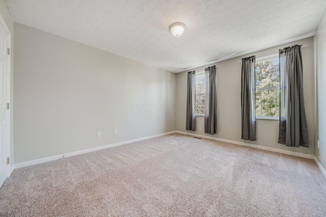 4294 Greensbury Drive, New Albany, OH 43054