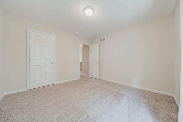 4294 Greensbury Drive, New Albany, OH 43054