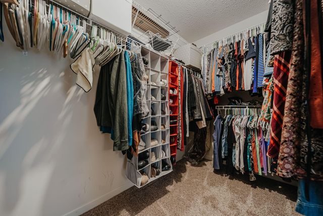 4294 Greensbury Drive, New Albany, OH 43054
