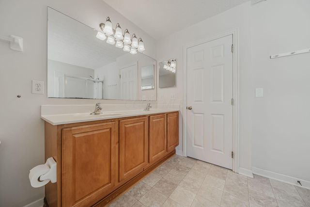 4294 Greensbury Drive, New Albany, OH 43054
