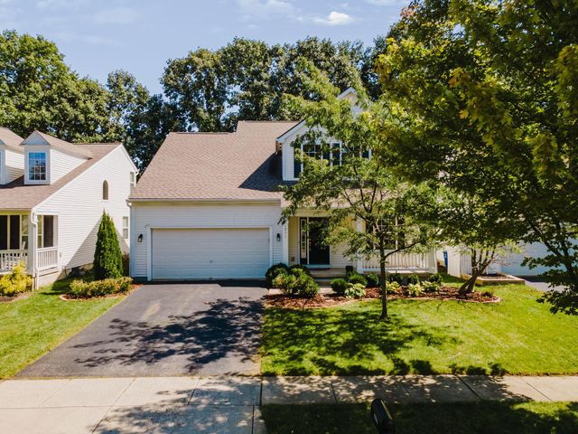 4294 Greensbury Drive, New Albany, OH 43054