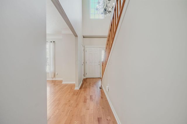 4294 Greensbury Drive, New Albany, OH 43054