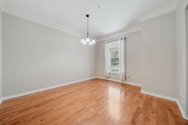 4294 Greensbury Drive, New Albany, OH 43054