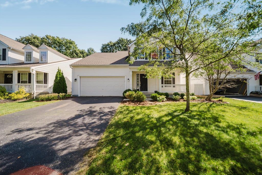 4294 Greensbury Drive, New Albany, OH 43054