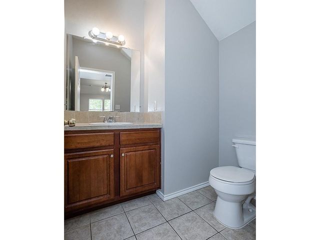 2115 E 18th ST B, Austin, TX 78702