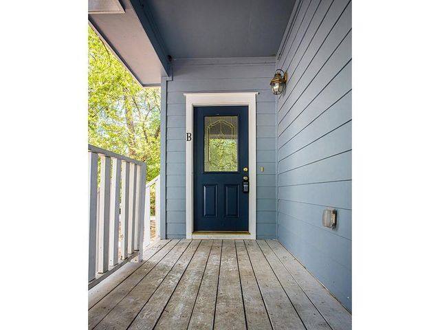 2115 E 18th ST B, Austin, TX 78702