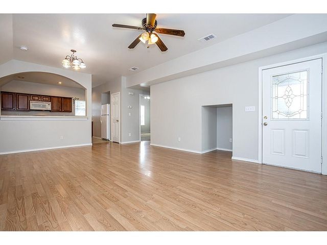 2115 E 18th ST B, Austin, TX 78702