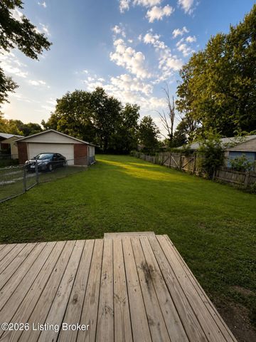 2612 Benoch Ave, Louisville, KY 40216