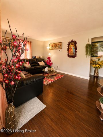 2612 Benoch Ave, Louisville, KY 40216
