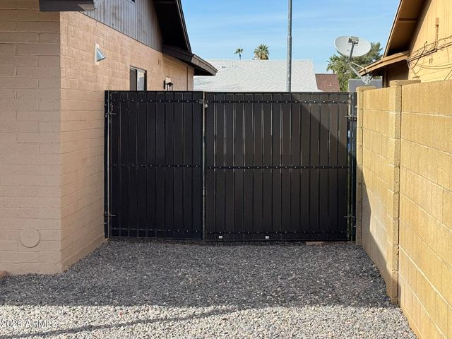 931 W POSADA Avenue, Mesa, AZ 85210