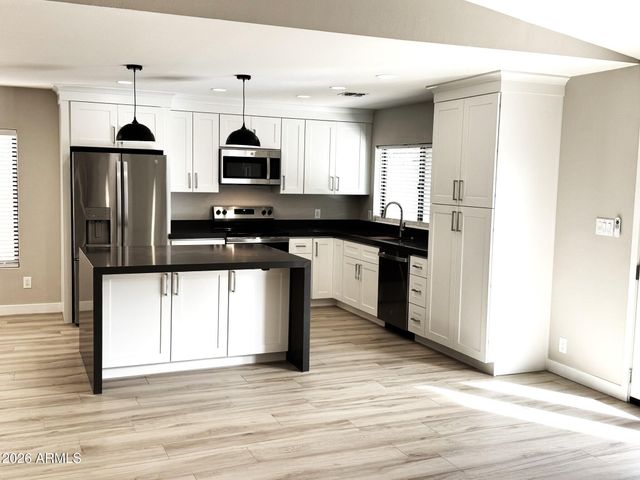 931 W POSADA Avenue, Mesa, AZ 85210