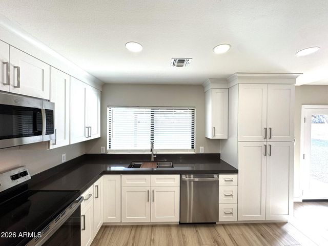 931 W POSADA Avenue, Mesa, AZ 85210