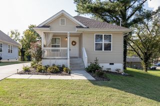 906 Woodside St, Columbia, TN 38401