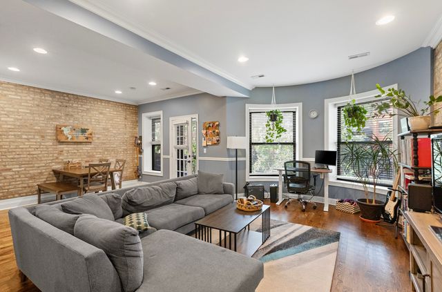 5219 N Winthrop Avenue 2N, Chicago, IL 60640