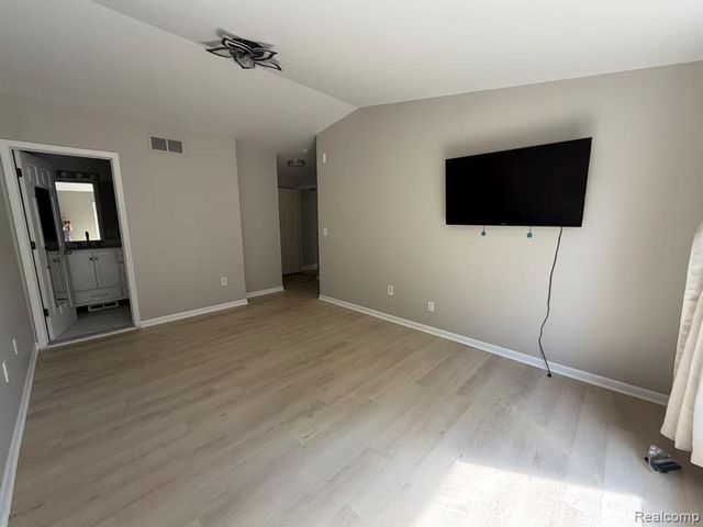 758 Sandalwood Drive, Troy, MI 48085