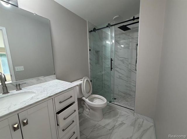 758 Sandalwood Drive, Troy, MI 48085