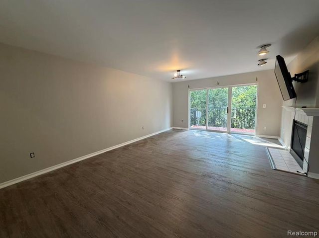 758 Sandalwood Drive, Troy, MI 48085