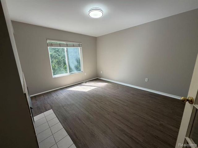 758 Sandalwood Drive, Troy, MI 48085