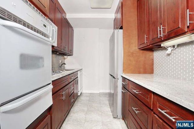 2 Horizon Road 404, Fort Lee, NJ 07024