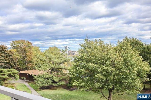 2 Horizon Road 404, Fort Lee, NJ 07024