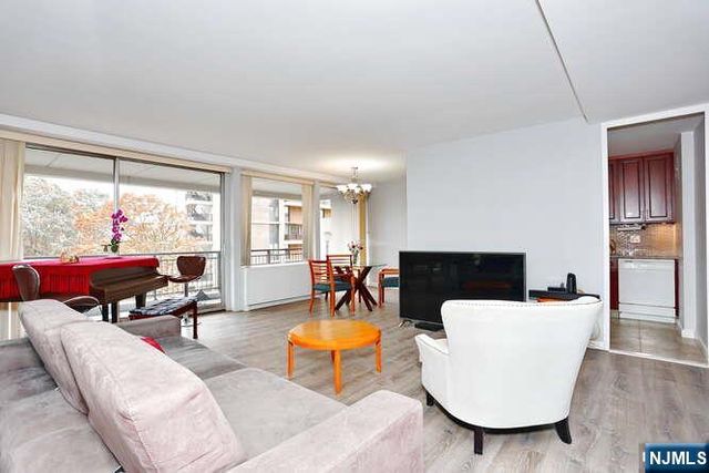 2 Horizon Road 404, Fort Lee, NJ 07024